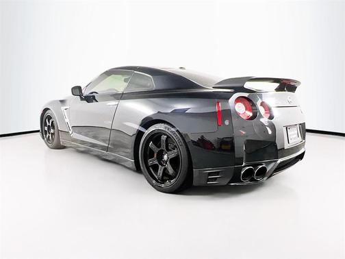 2016 Nissan GT-R Black Edition