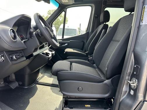 2023 Mercedes-Benz Sprinter 2500 Standard Roof