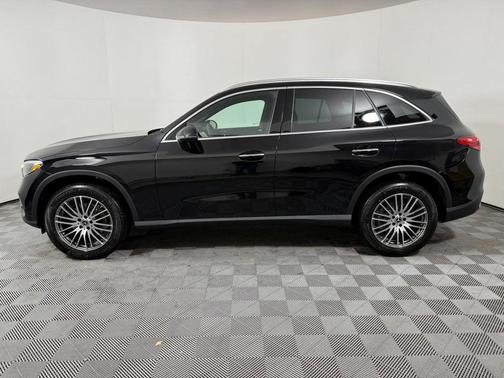 2025 Mercedes-Benz GLC 300 4MATIC