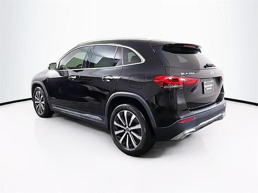 2021 Mercedes-Benz GLA 250 Base 4MATIC