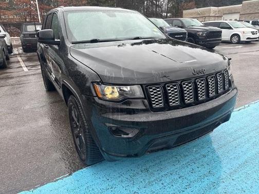 2022 Jeep Grand Cherokee WK Laredo