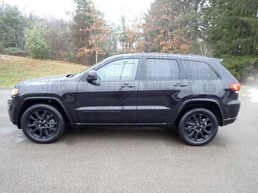 2022 Jeep Grand Cherokee WK Laredo