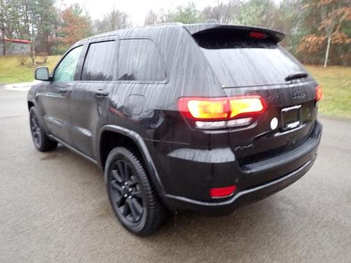 2022 Jeep Grand Cherokee WK Laredo