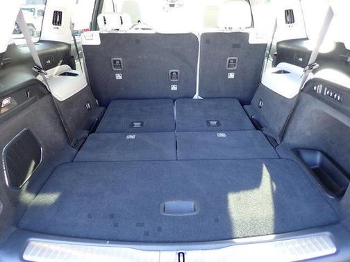 Rocky Mountain Pearlcoat 2023 Jeep Grand Cherokee L Overland