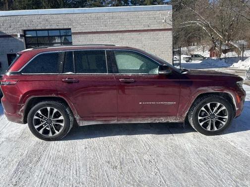 2022 Jeep Grand Cherokee Overland