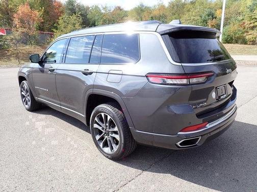 Metallic 2022 Jeep Grand Cherokee L Overland
