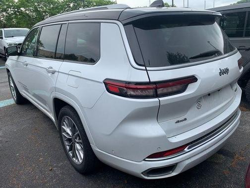 Bright White Clearcoat 2023 Jeep Grand Cherokee L Summit