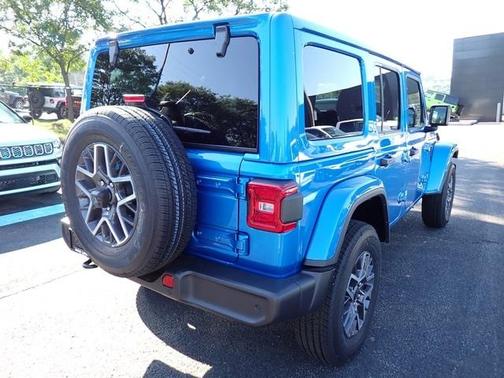 2025 Jeep Wrangler Sahara