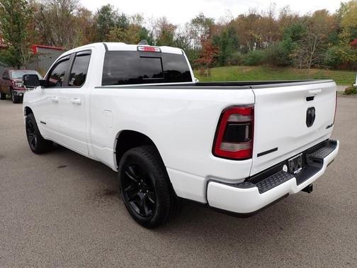 2022 RAM 1500 Big Horn Quad Cab 4x4 64' Box