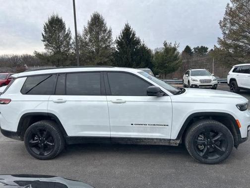 2023 Jeep Grand Cherokee L Laredo