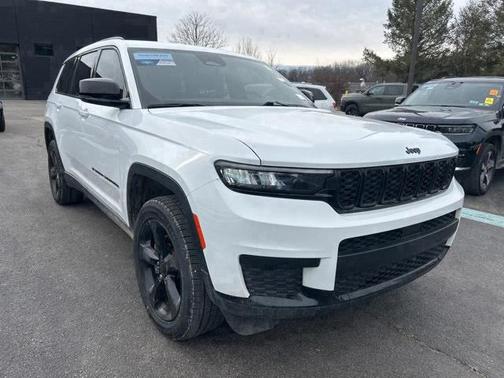 2023 Jeep Grand Cherokee L Laredo
