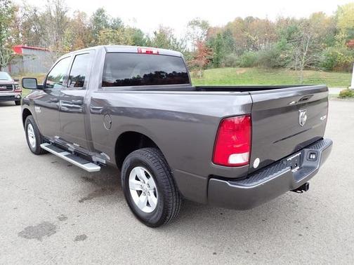 2019 RAM 1500 Classic Express Quad Cab 4x4 64' Box