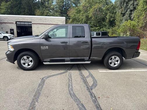 2019 RAM 1500 Classic Express Quad Cab 4x4 64' Box