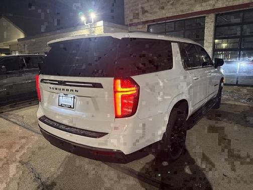 2023 Chevrolet Suburban LS