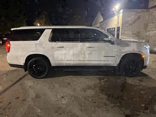 2023 Chevrolet Suburban LS