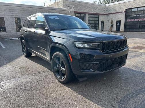 2023 Jeep Grand Cherokee Altitude