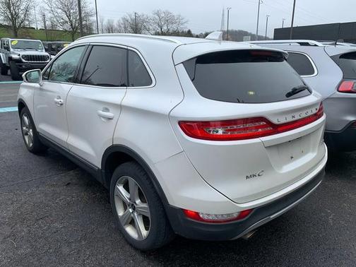 White Platinum Clearcoat Metallic 2017 Lincoln MKC Premiere