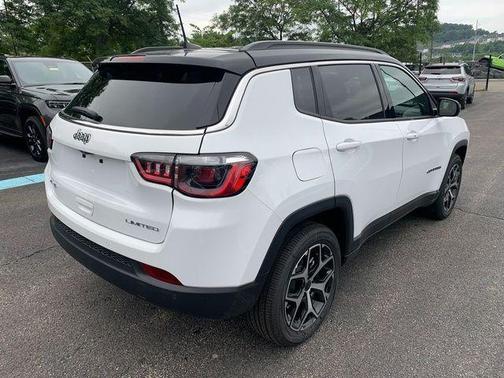 Bright White Clearcoat 2026 Jeep Compass Limited