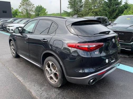 Vulcano Black Metallic 2023 Alfa Romeo Stelvio Ti