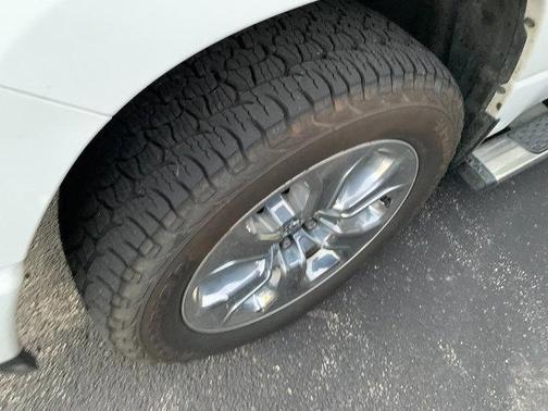 Bright White Clearcoat 2021 RAM 1500 Big Horn
