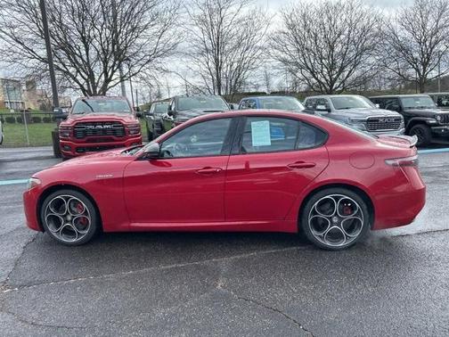2024 Alfa Romeo Giulia Veloce