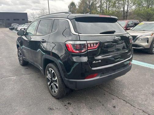 Diamond Black 2022 Jeep Compass Limited
