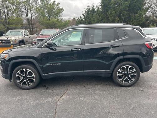 Diamond Black 2022 Jeep Compass Limited