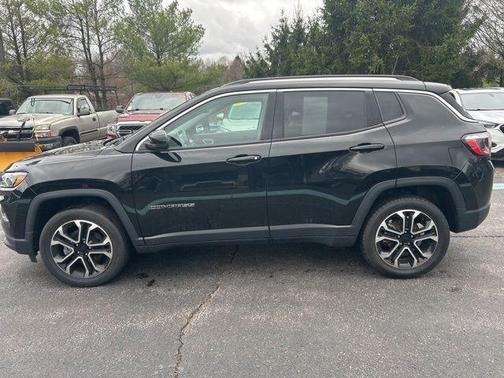 Diamond Black 2022 Jeep Compass Limited