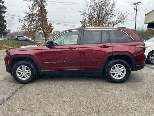 2023 Jeep Grand Cherokee Laredo