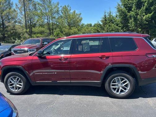 Velvet Red Pearlcoat 2023 Jeep Grand Cherokee L Laredo