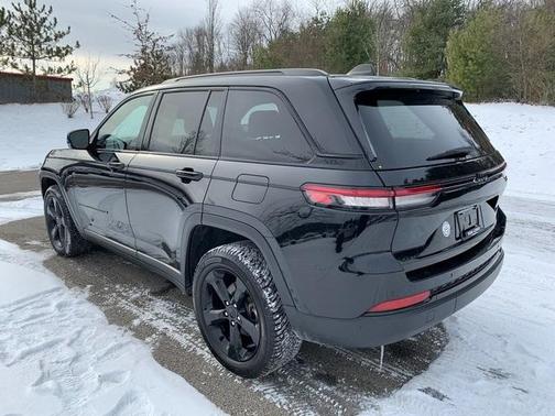2023 Jeep Grand Cherokee Altitude