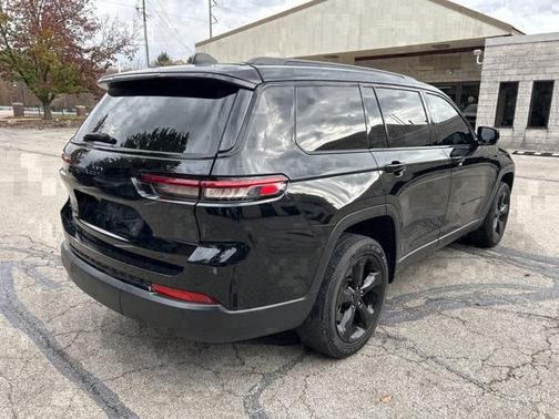 2023 Jeep Grand Cherokee L Laredo