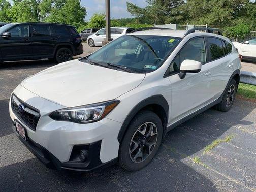 Crystal White Pearl 2019 Subaru Crosstrek 2.0i Premium