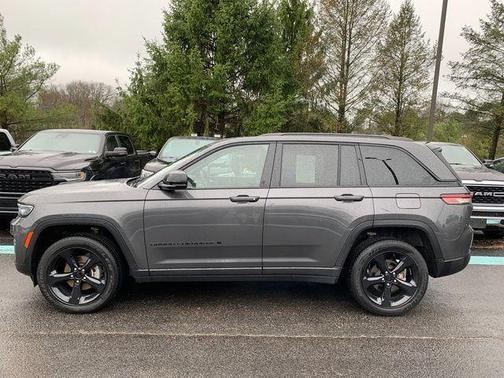 2023 Jeep Grand Cherokee Altitude