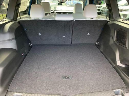 Hydro Blue Pearlcoat 2026 Jeep Cherokee LAREDO/LIMITED