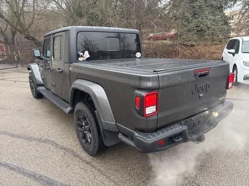 2023 Jeep Gladiator Sport