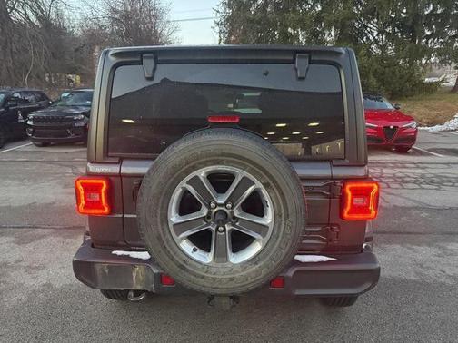 2022 Jeep Wrangler Unlimited Sahara