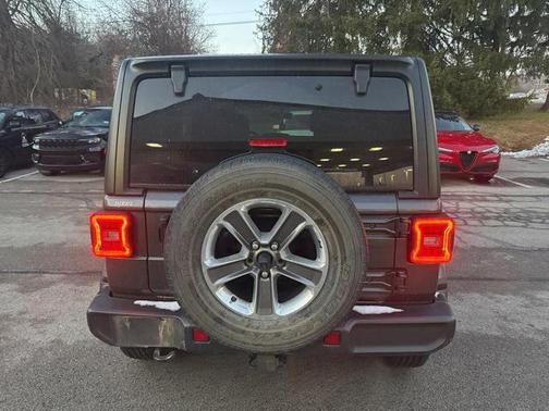 2022 Jeep Wrangler Unlimited Sahara