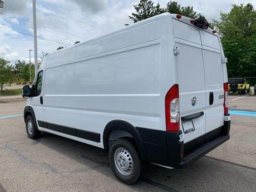 Bright White Clearcoat 2026 RAM ProMaster 2500 High Roof