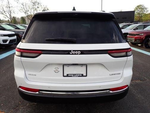 Bright White Clearcoat 2025 Jeep Grand Cherokee Limited