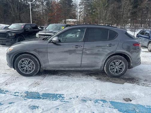 2023 Alfa Romeo Stelvio Sprint