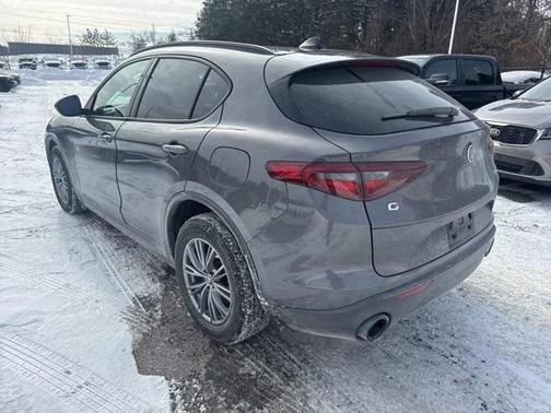 2023 Alfa Romeo Stelvio Sprint