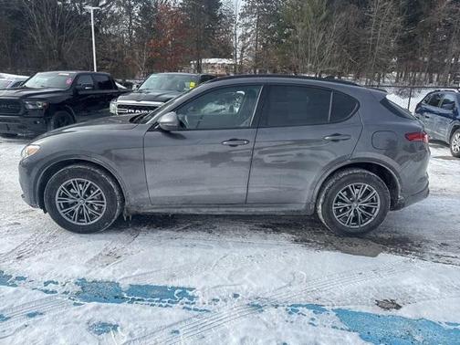 2023 Alfa Romeo Stelvio Sprint