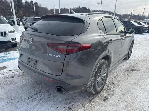 2023 Alfa Romeo Stelvio Sprint