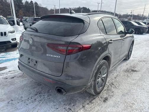 2023 Alfa Romeo Stelvio Sprint