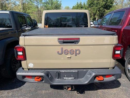 Gator Clearcoat 2020 Jeep Gladiator Mojave