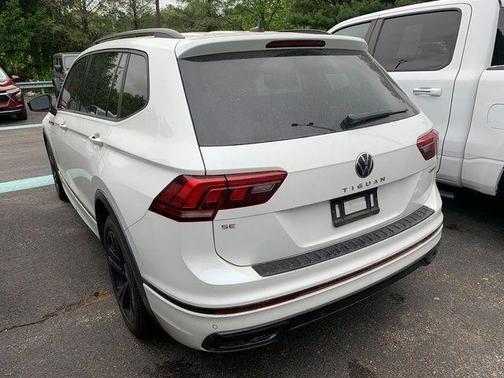 Opal White Pearl Effect 2023 Volkswagen Tiguan 2.0T SE R-Line Black