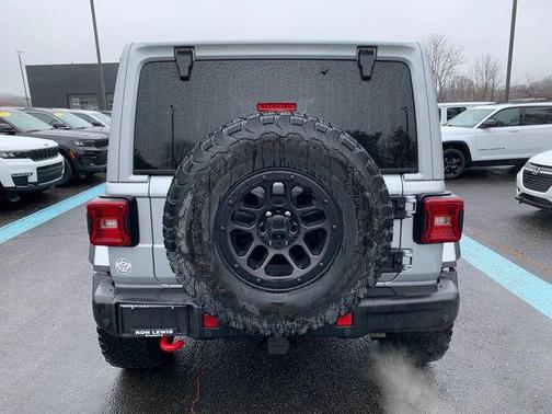 Silver Zynith Clearcoat 2024 Jeep Wrangler Rubicon