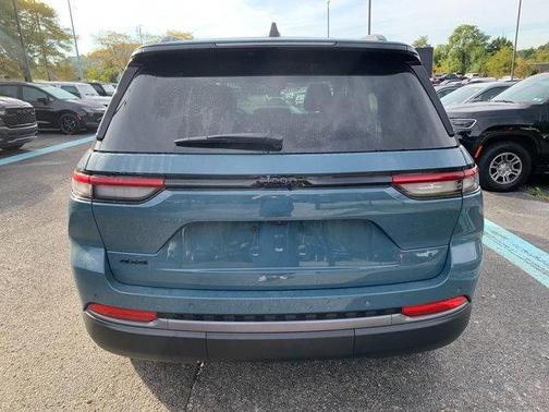 Steel Blue 2027 Jeep Grand Cherokee Limited