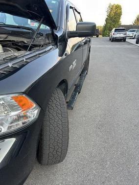2018 RAM 1500 Express Crew Cab 4x4 57' Box